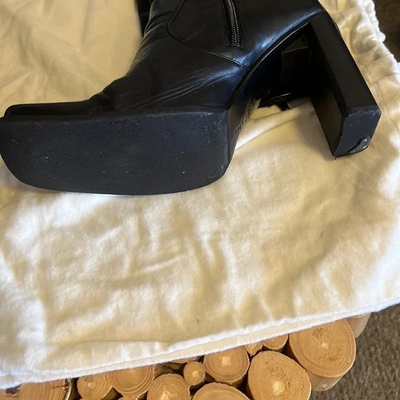 Black stacked heels boots - Picture 9 of 14